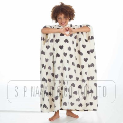 HEART DESIGN HOODED PONCHO